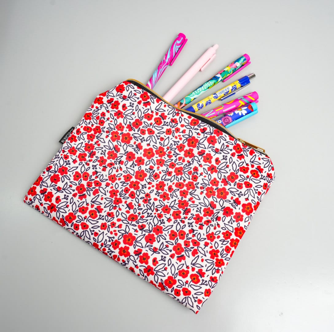 Red Floral Large Capacity - Zipper Pouch