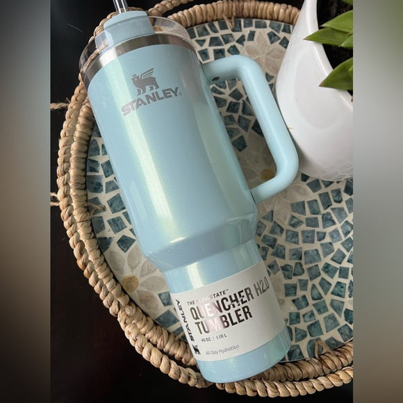 Pastel Blue Premium Cup Quencher H2.0 - Water Bottle / Sipper Cup