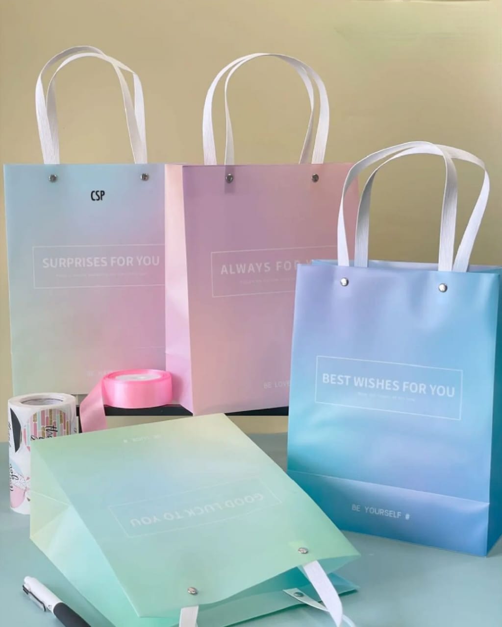 Gradient Quotation Medium - Gift Bag