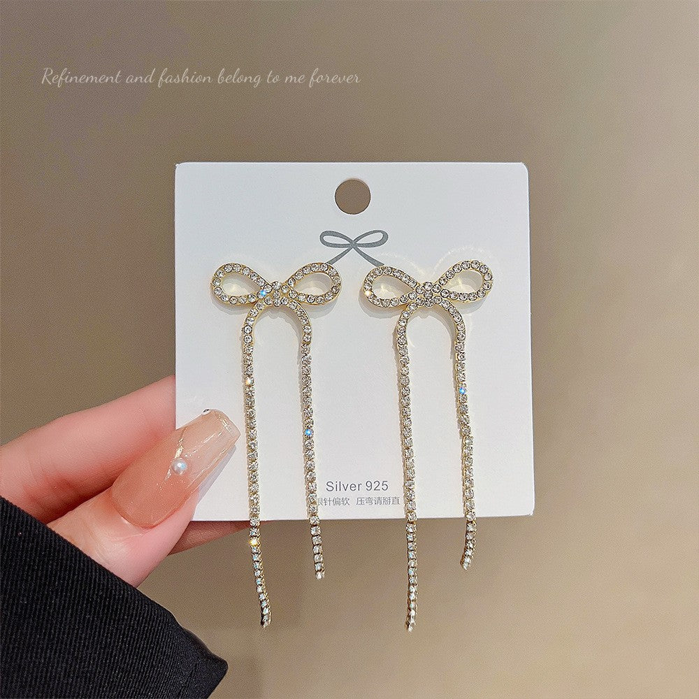 Dangling Bow - Earring