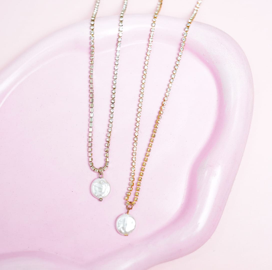 White Classy Pearl & Diamonds Chain - Necklace