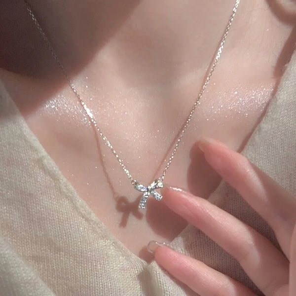 Blinky Bow Silver - Necklace