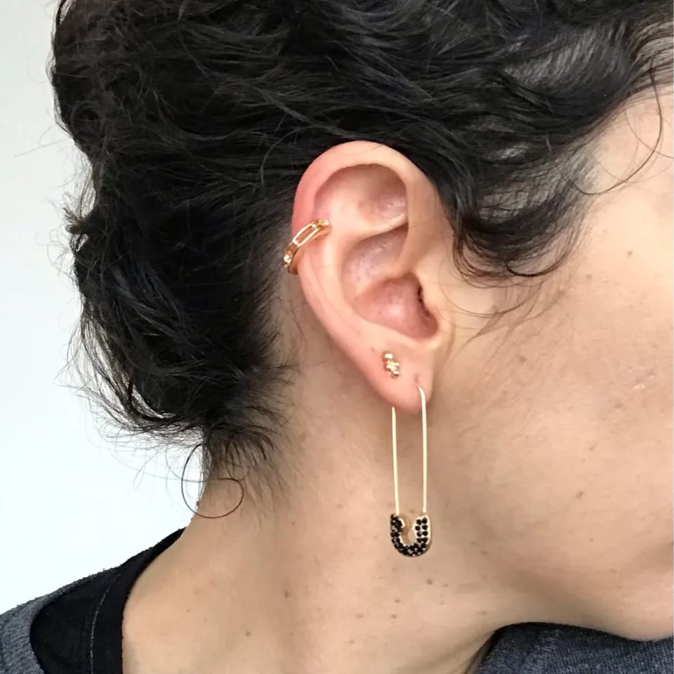 Black Fancy Safetypin - Earrings