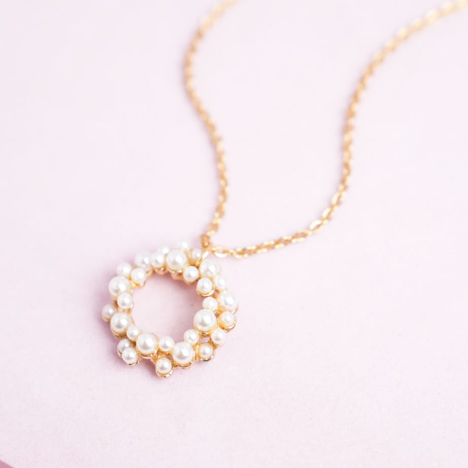 Pearly Circle - Necklace