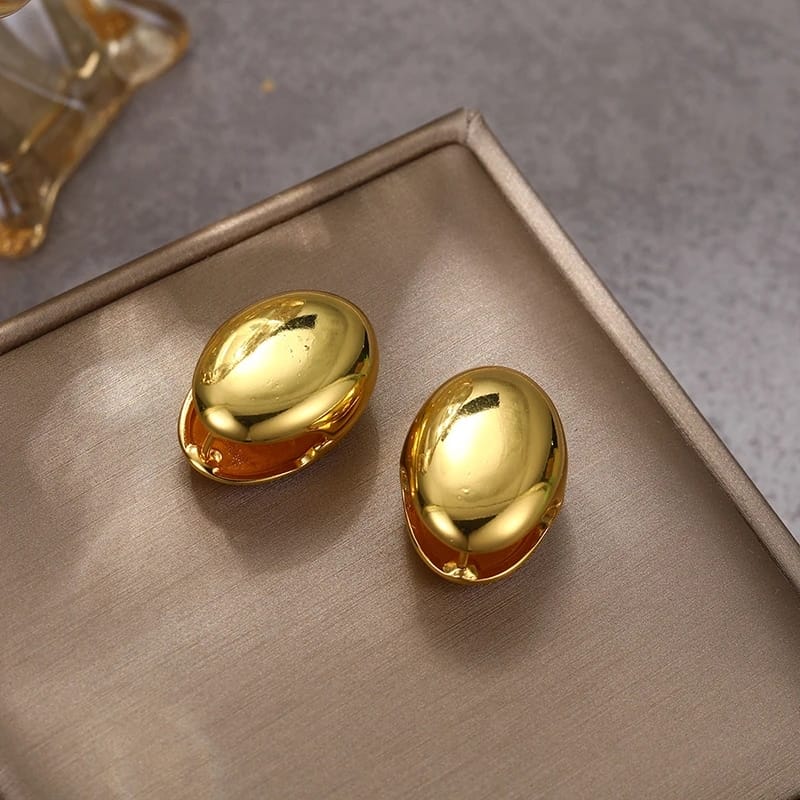 Gold Oval - Earrings