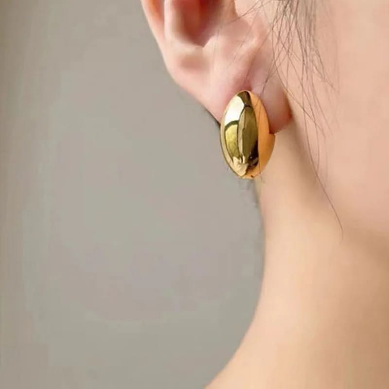 Gold Oval - Earrings