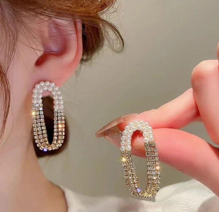 Choosing the Perfect Diamond Earrings: A Timeless Investment Choosing the Perfect Diamond Earrings: A Timeless Investment