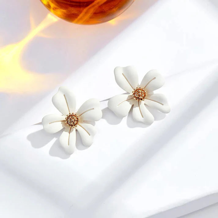 White Flower Gold - Earrings