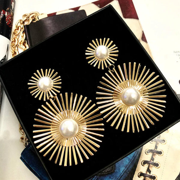 Pearl & Foiled Flower - Earring