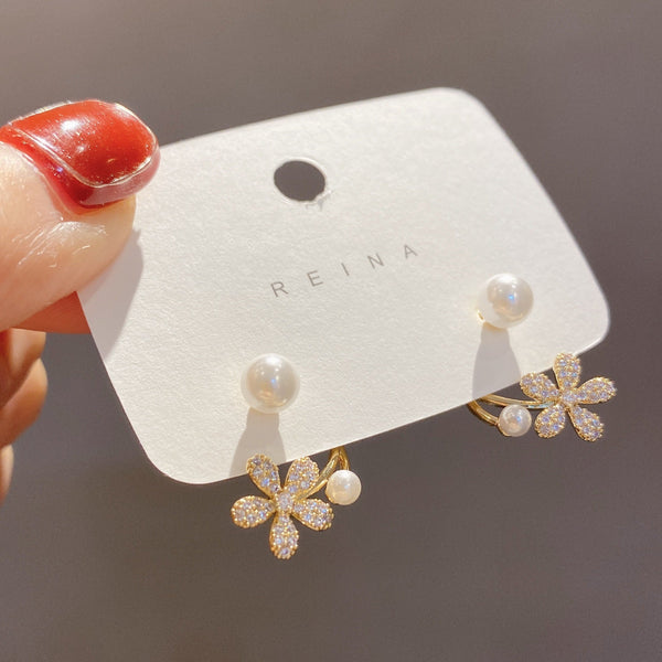 Pearly Flower - Earring