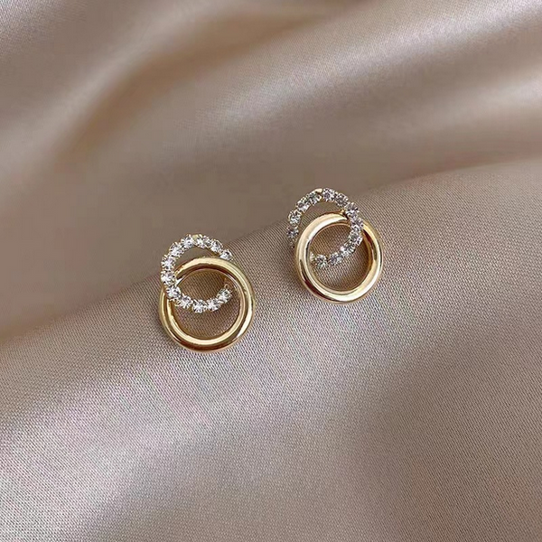 Gold Circle Hoop - Earring