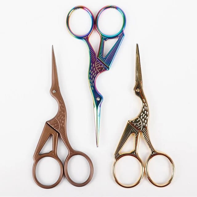 Metal Scissor - Style 2 ( Medium )