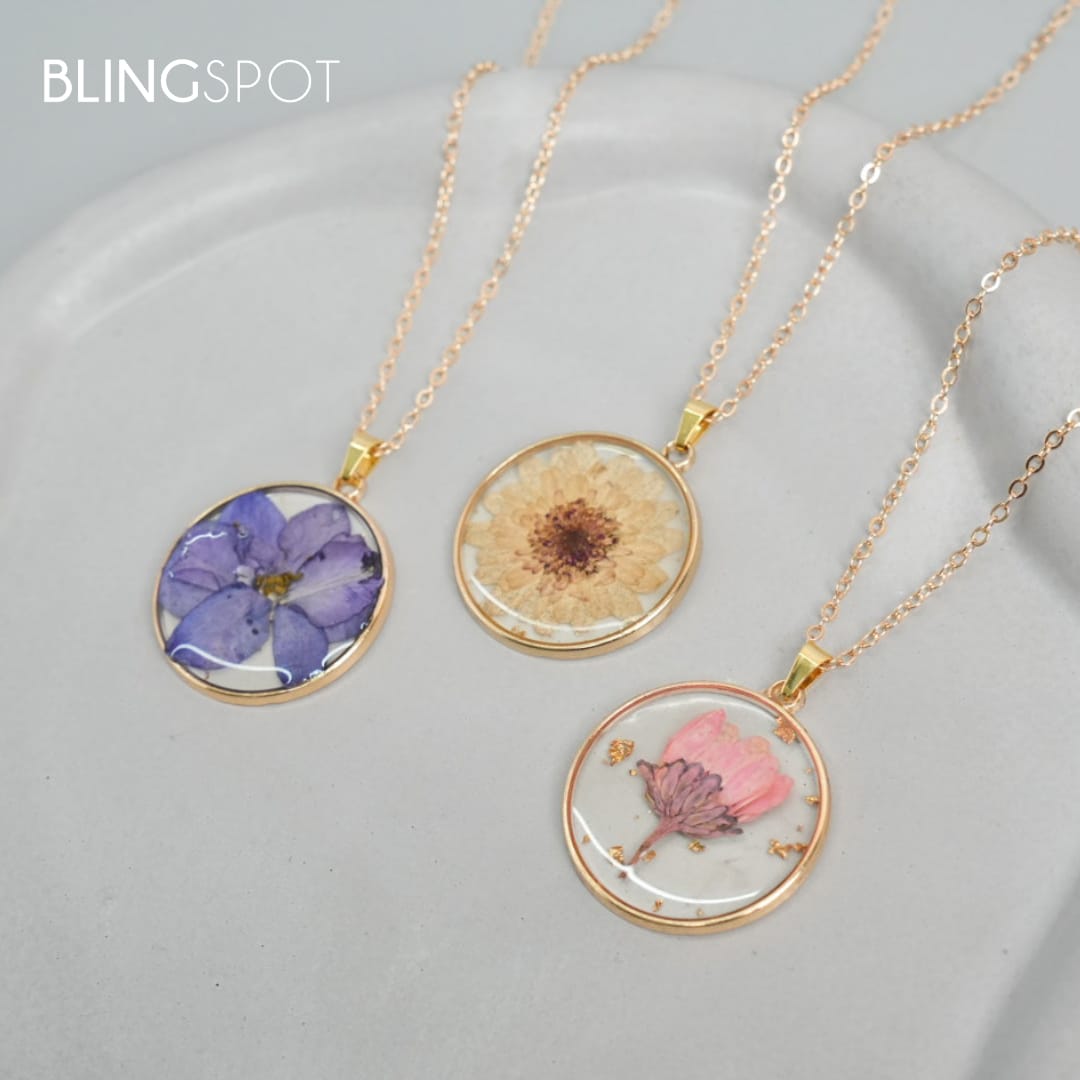 Resin Flower Necklace - Style 1