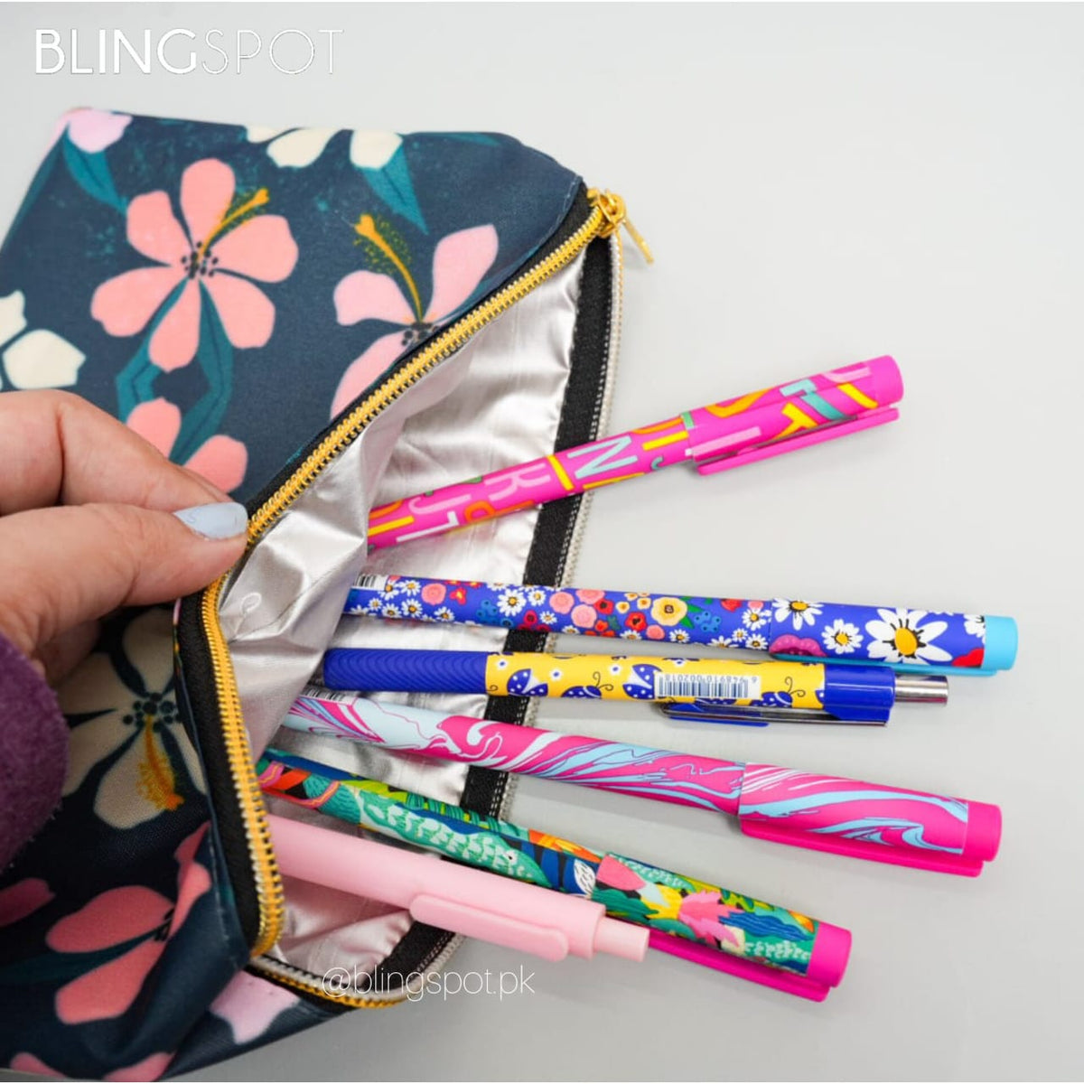 Four Leaves  - Zipper Pouch