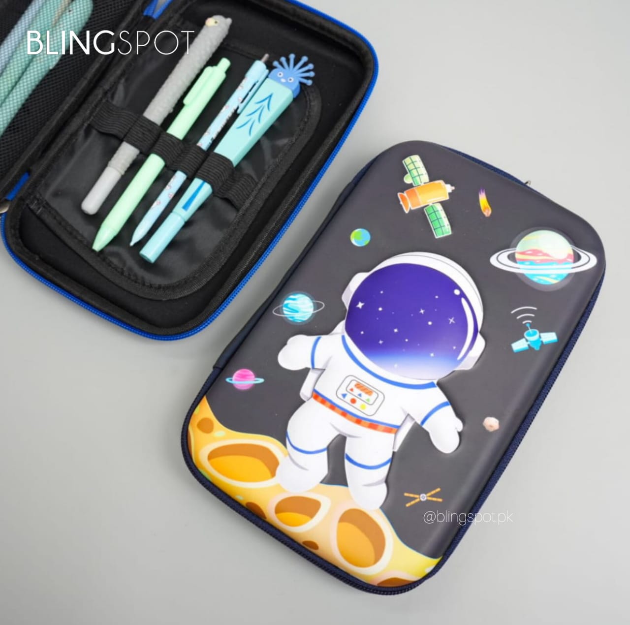 Space Explore Series Astronaut Black Jumbo - Pouch