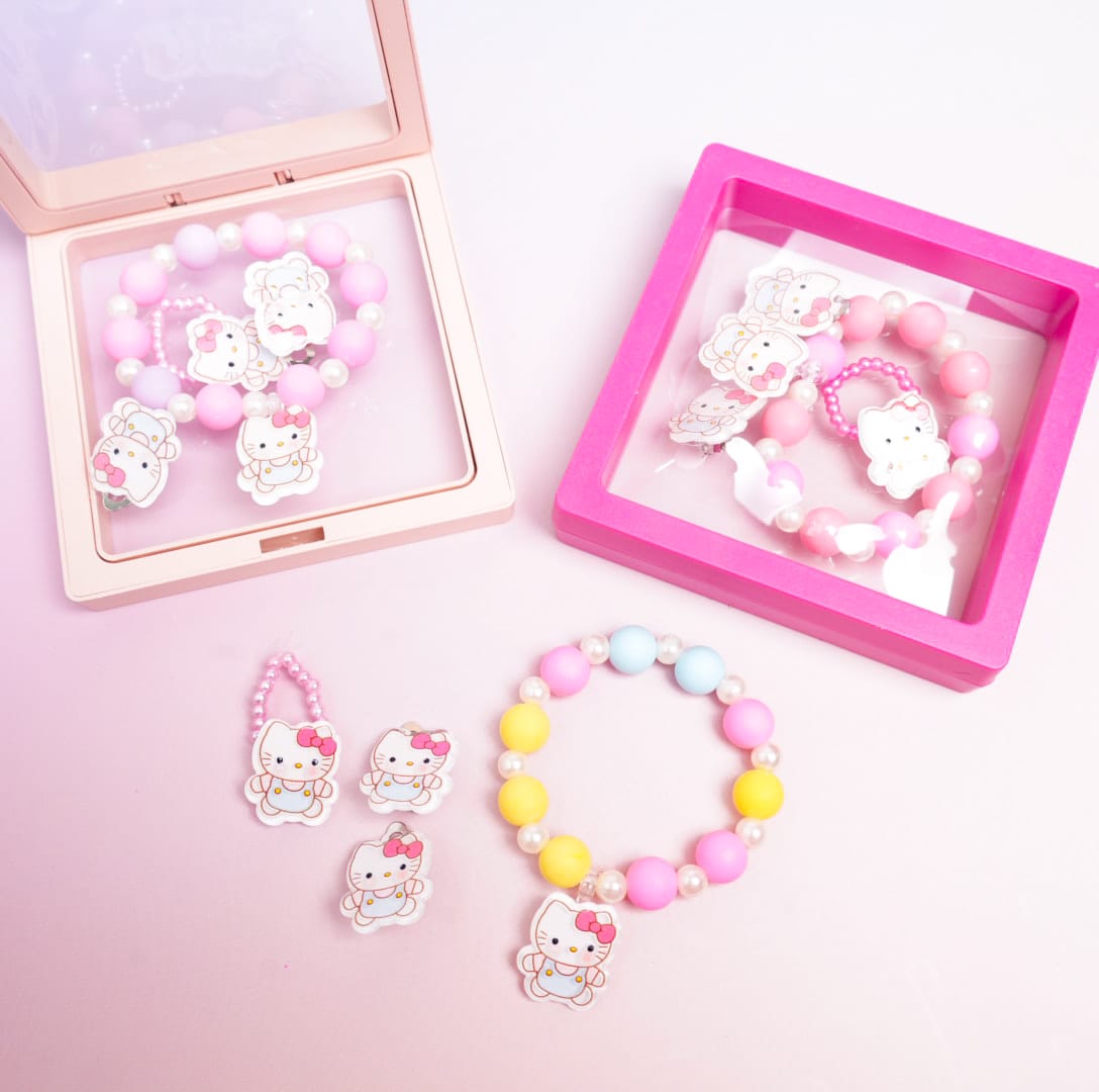 Hello Kitty Bow Beaded Pearls - Box Jewelry Set