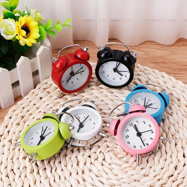 Quartz Mini - Alarm Desk Clock Style 1