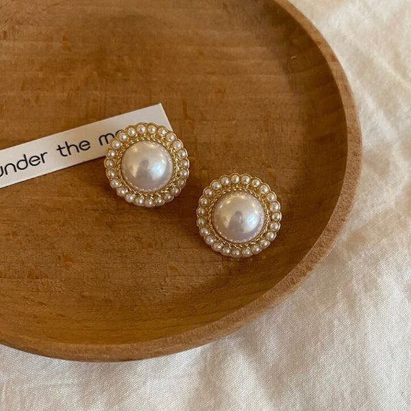 Pearl Round - Earring