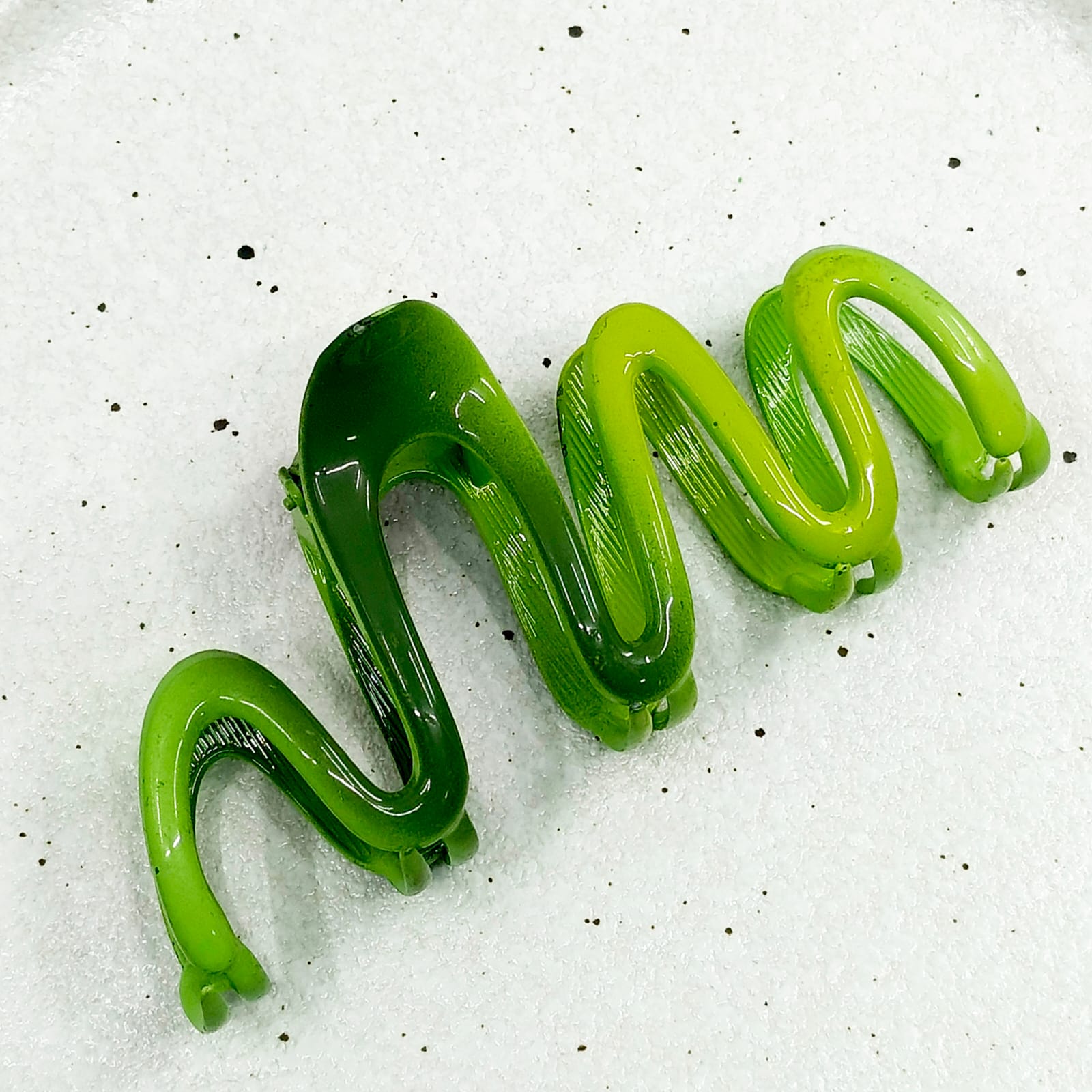 Green Gradient Wave Metal - Hair Claw