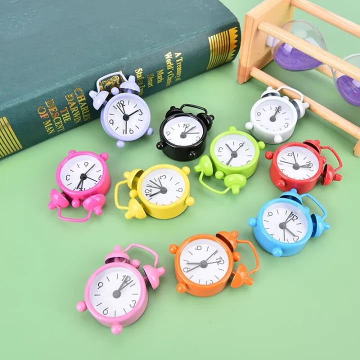 Quartz Mini - Alarm Desk Clock Style 2