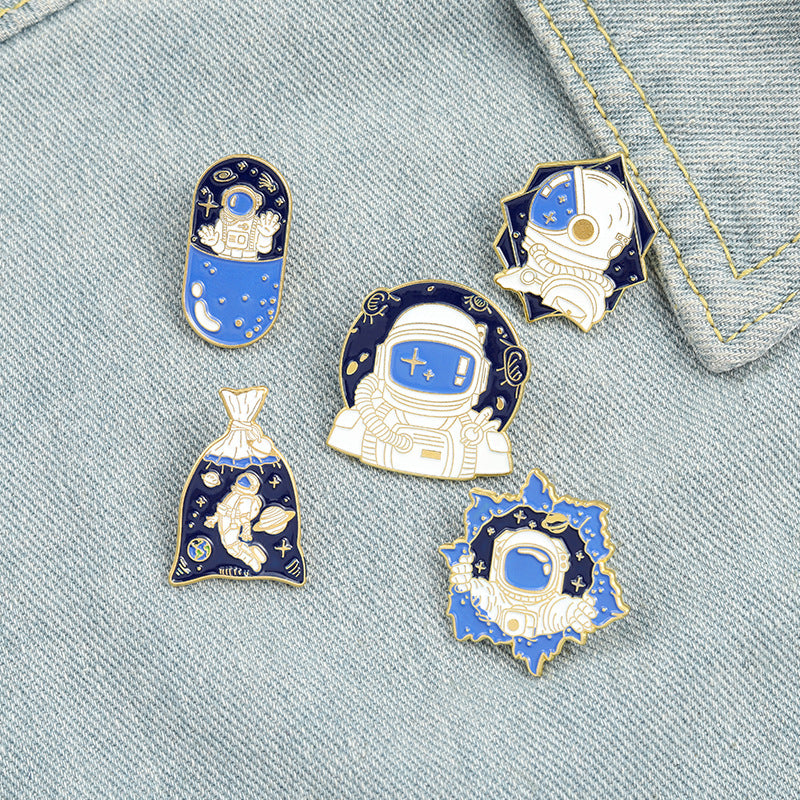 Space Astronaut - Enamel Pin