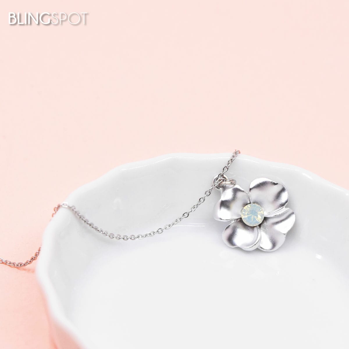 Silver Flower - Necklace