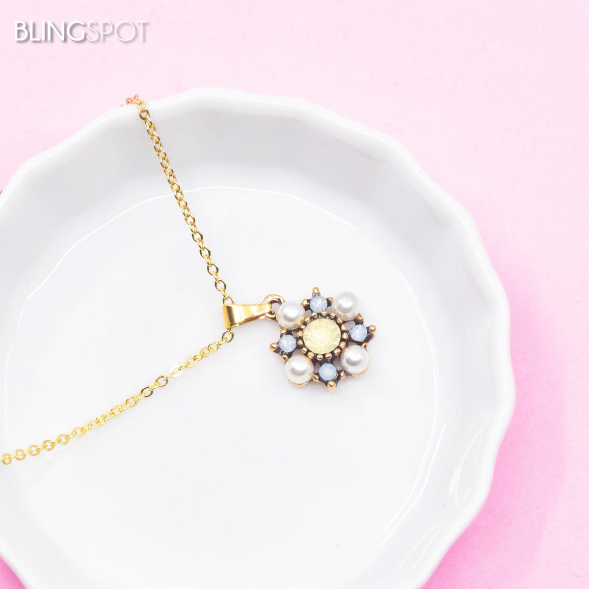 Vintage Flower - Necklace