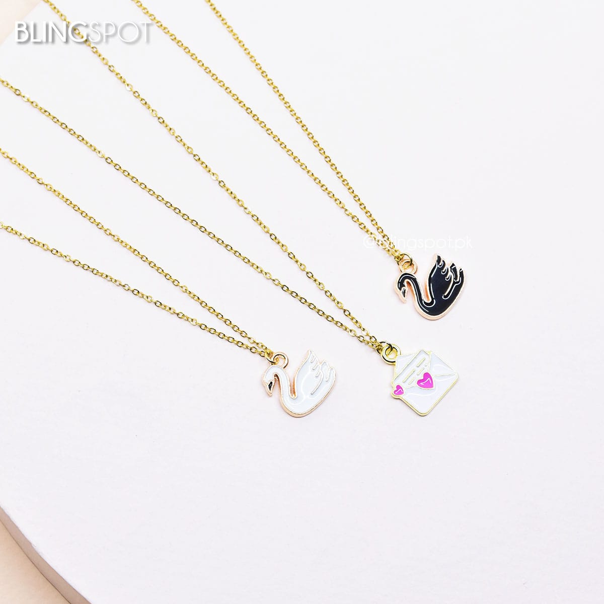 Swan Love - Necklace