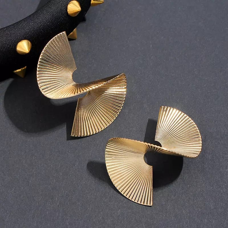 Gold Twist - Earrings