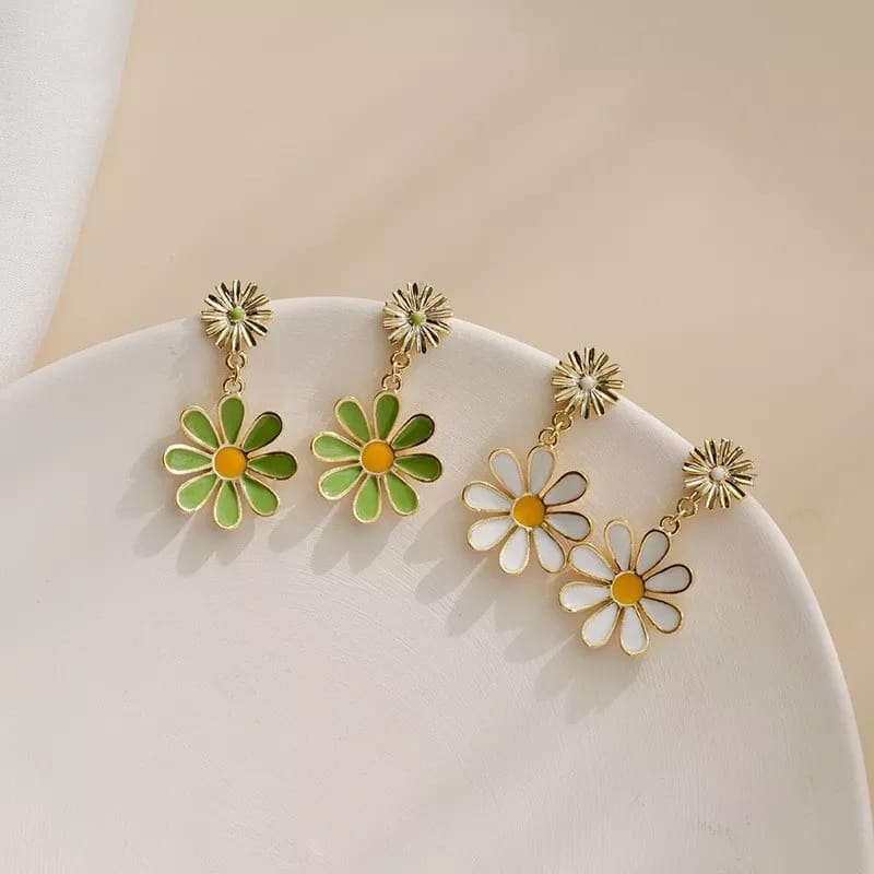 Dangling Daisy - Earrings