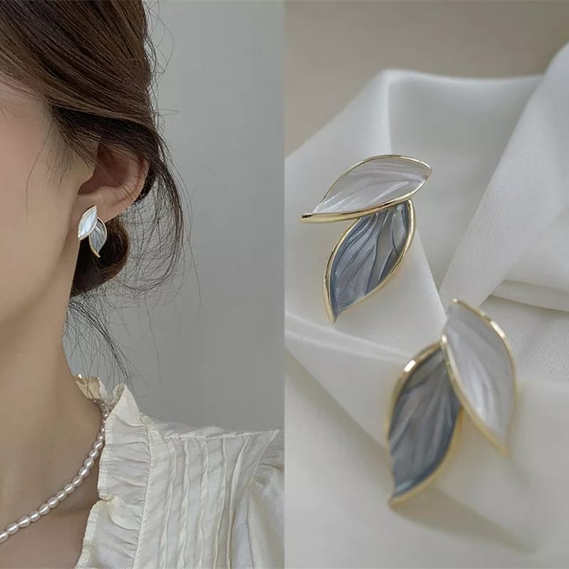 Grey &amp; White Leaves - Earrings