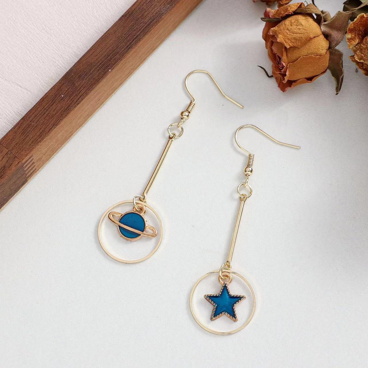 Planet  & Star Earring - Style 2