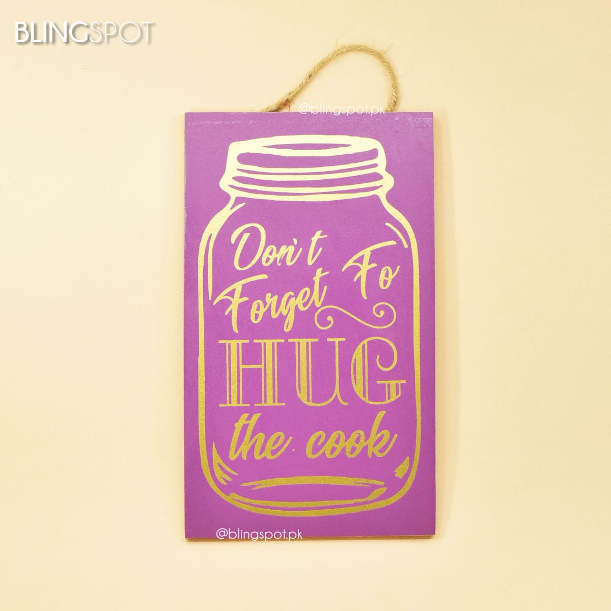 Don&#39;t Forget To Hug  - Wall Hanging