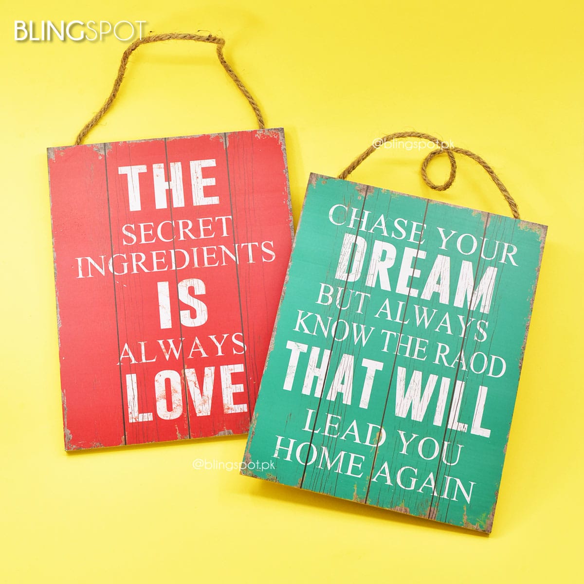 Quotations Green &amp; Red - Wall Hanging