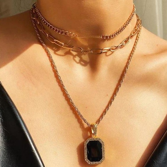 Dazzling Black Stone - Necklace