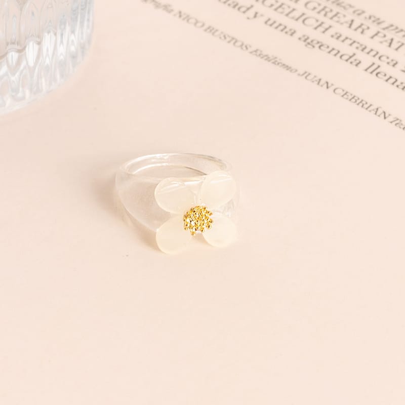 Flower White - Ring