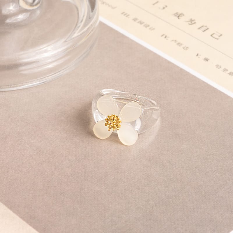 Flower White - Ring