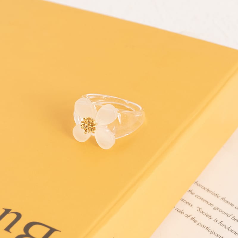 Flower White - Ring