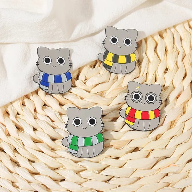 Hogwarts Cat  - Enamel Pin