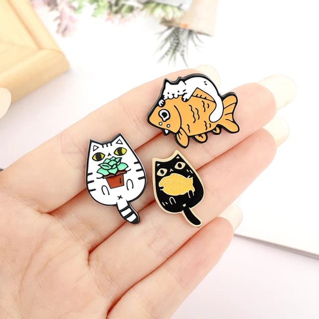 Cat & Fish  -  Enamel Pin