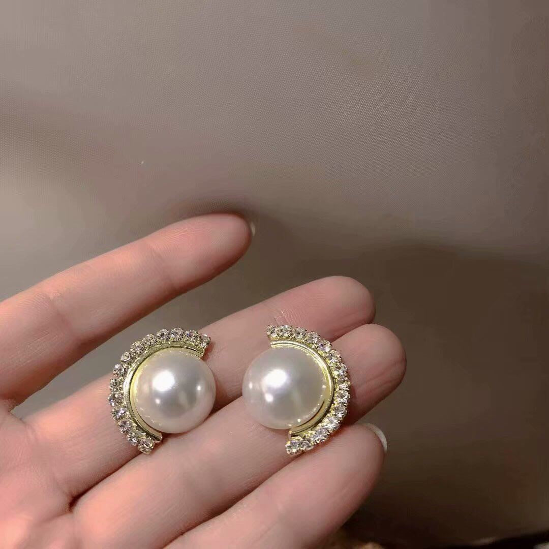 Glossy Pearl  - Earrings