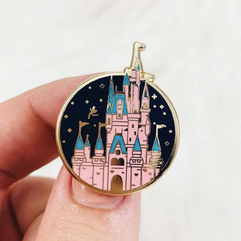 Disney Palace - Enamel Pin